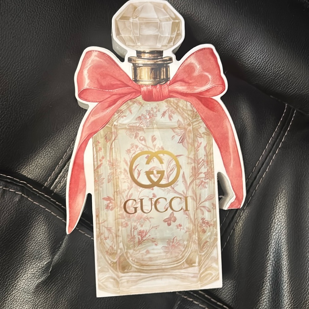 Cute Wooden Displays: Perfume Bottle